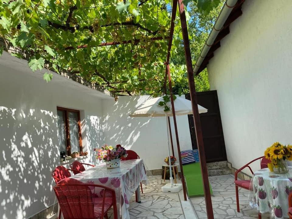 Holiday Home Sarin Most Stolac Екстериор снимка